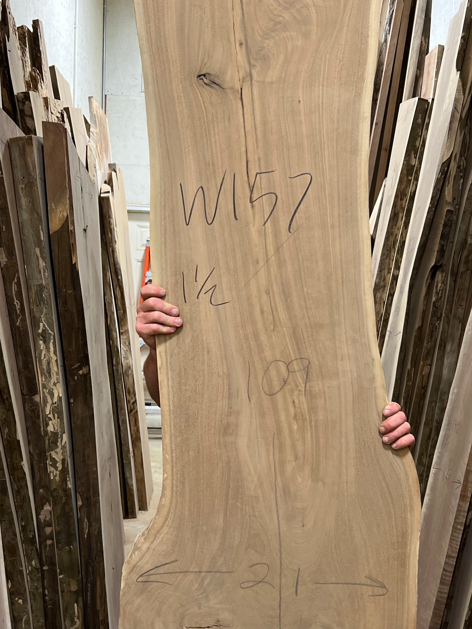 W157 109"
