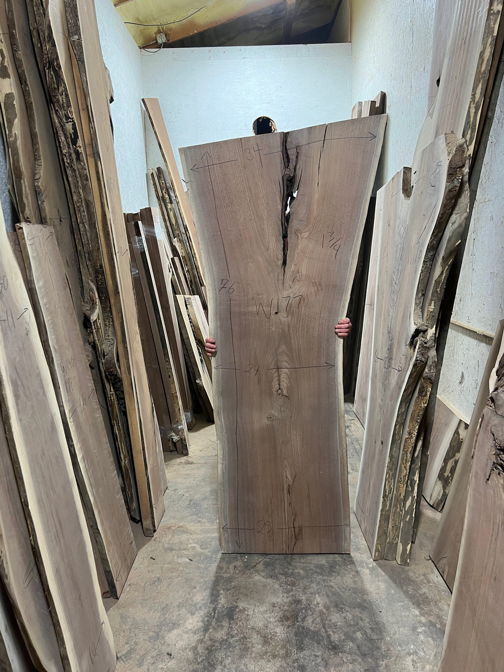 W177 76"